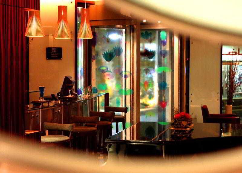 Le Royal Tower Kuwait City Restaurante foto