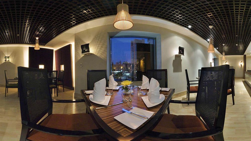 Le Royal Tower Kuwait City Exterior foto