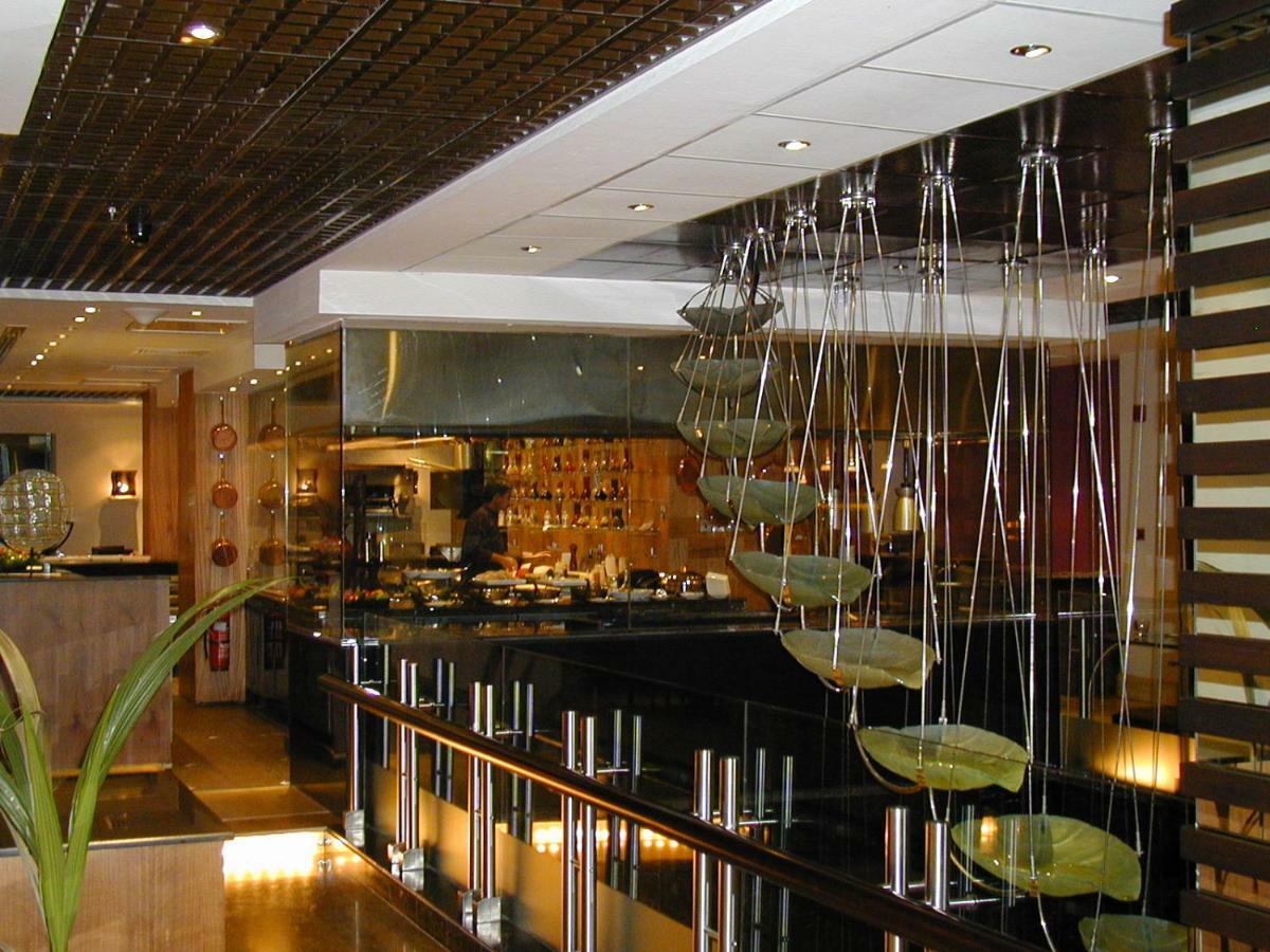 Le Royal Tower Kuwait City Exterior foto